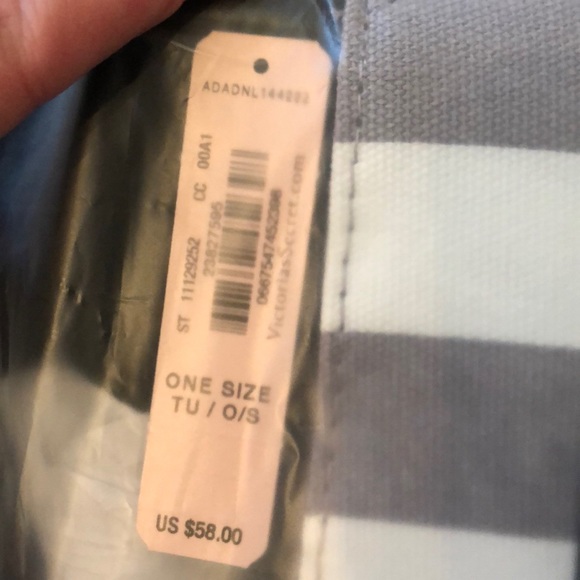 NWT! Victoria’s Tote Striped Tote - Picture 5 of 6